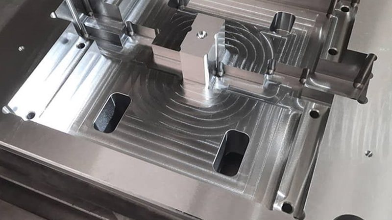 成都塑胶模具加工：如何判断加工质量与精度